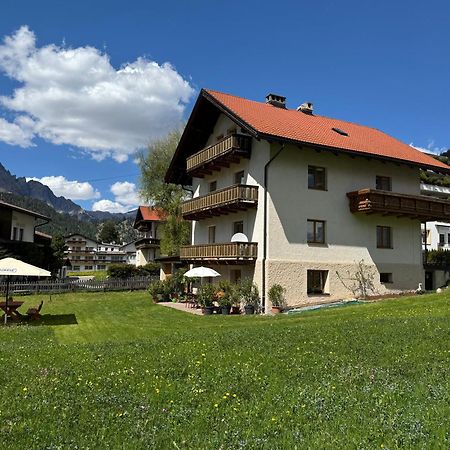 Hirschstube Nauders Bed and Breakfast Exteriör bild