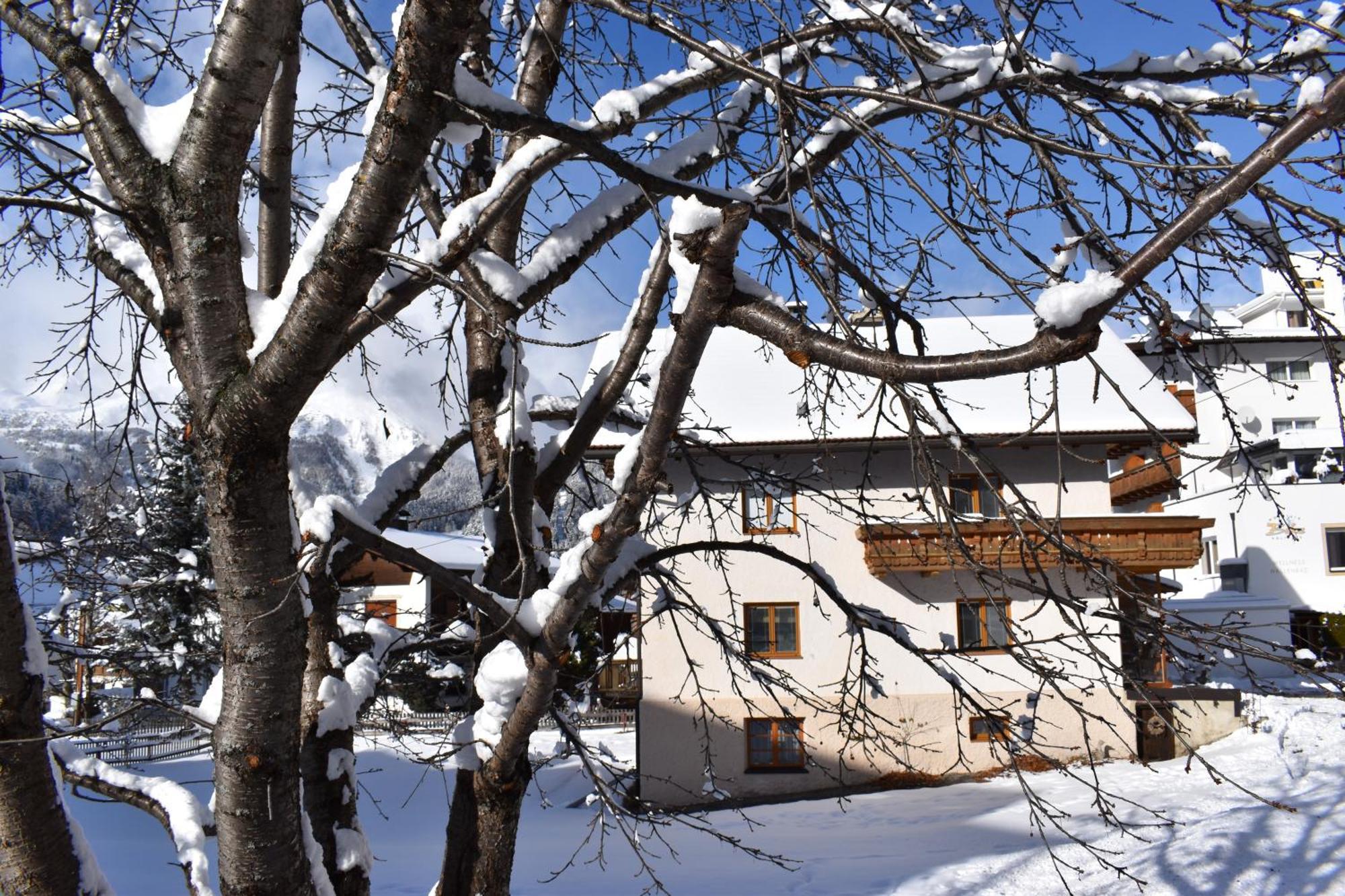 Hirschstube Nauders Bed and Breakfast Exteriör bild