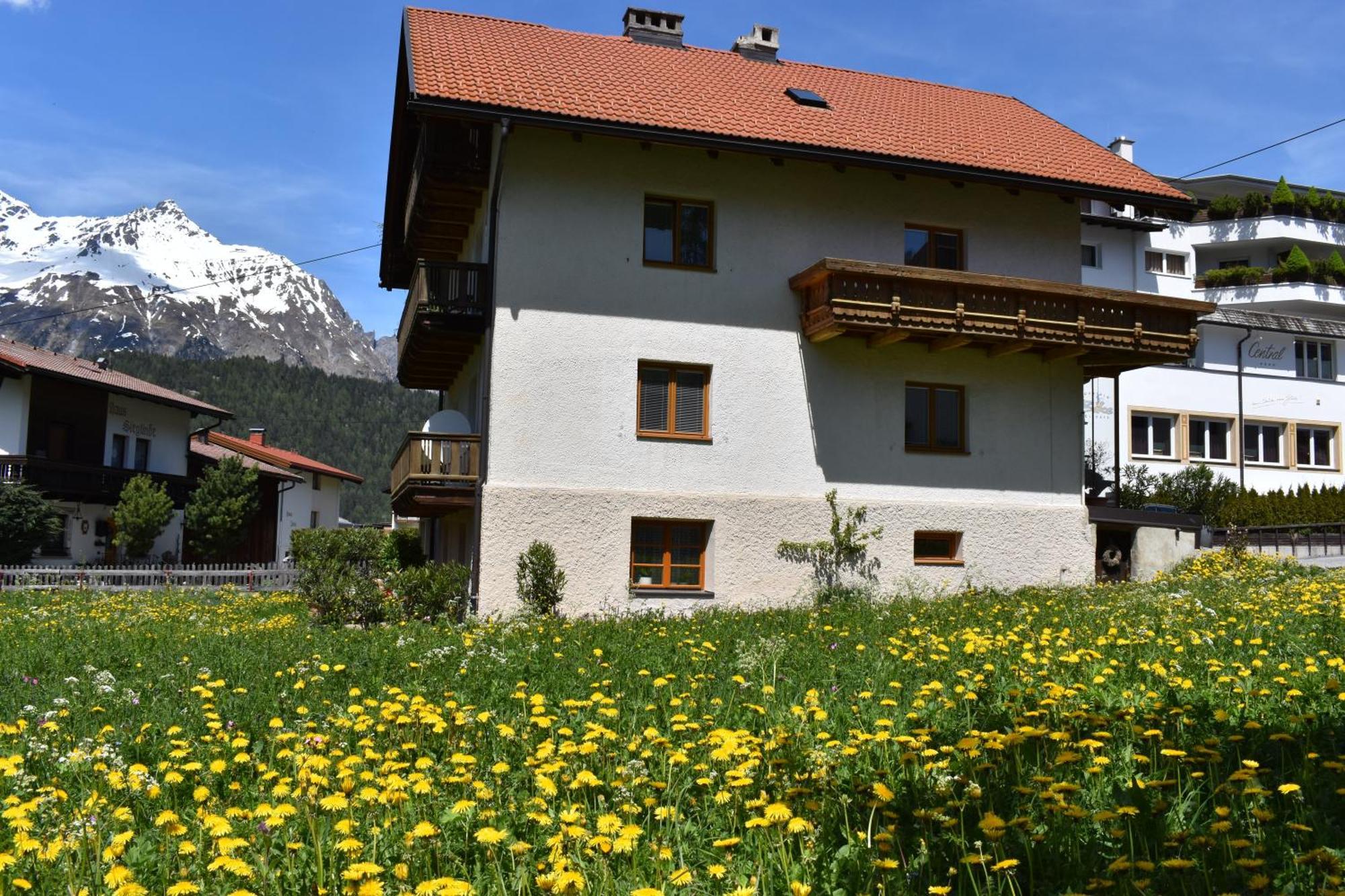 Hirschstube Nauders Bed and Breakfast Exteriör bild