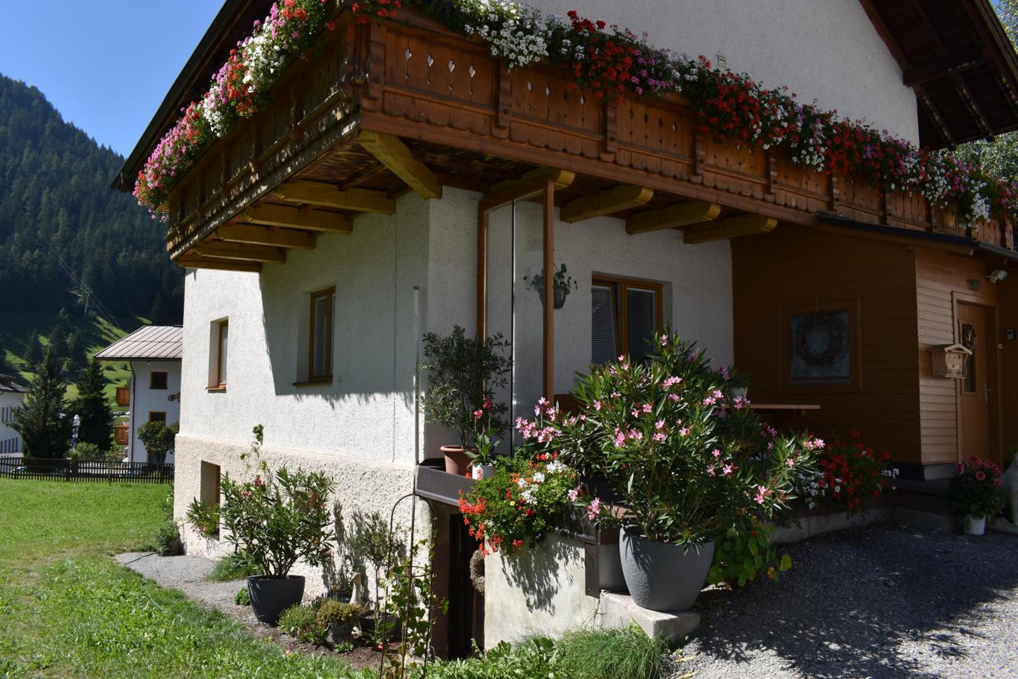 Hirschstube Nauders Bed and Breakfast Exteriör bild